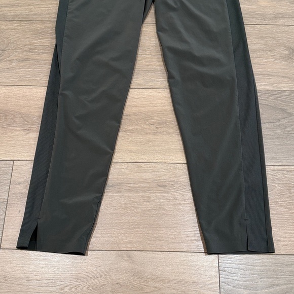 ATHLETA Mountain Olive Brooklyn Mid Rise Ankle Travel Leisure Pants Bottoms 0T - Picture 5 of 10